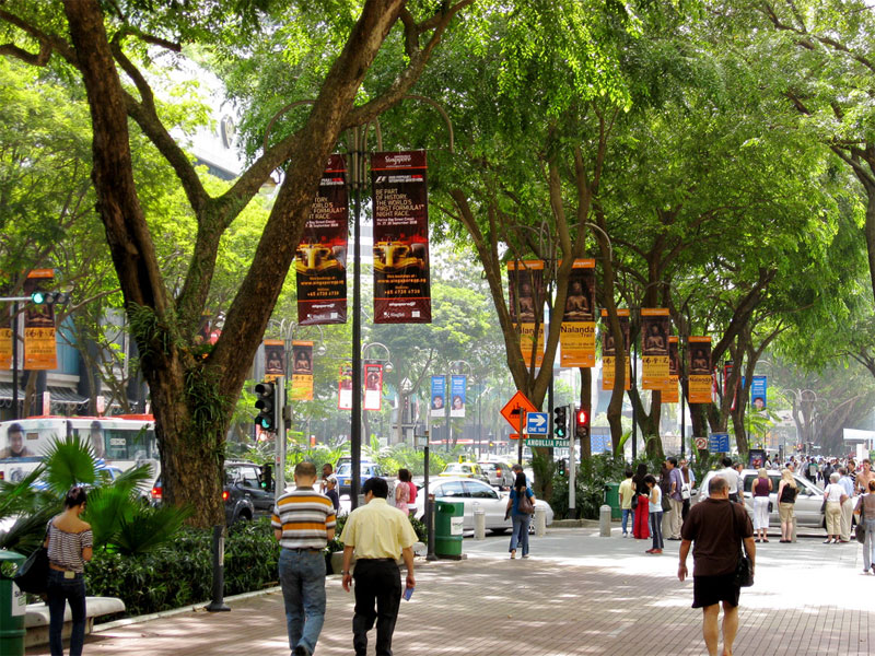 Улица Орчард Роуд в Сингапуре