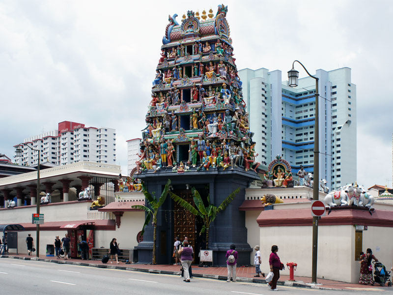 Sri Mariamman Temple - самый старый индуистский храм в Сингапуре