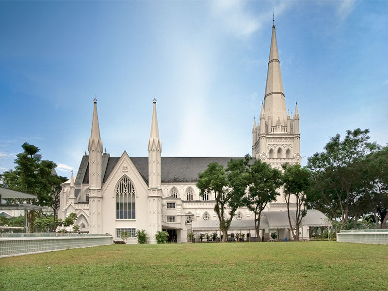 Собор Святого Андрея объединяет самую большую христианскую общину Сингапура