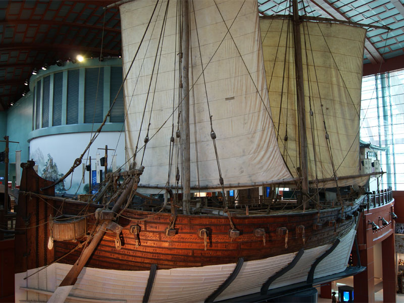 Главный экспонат Морского музея - копия старинного арабского судна Jewel of Muscat